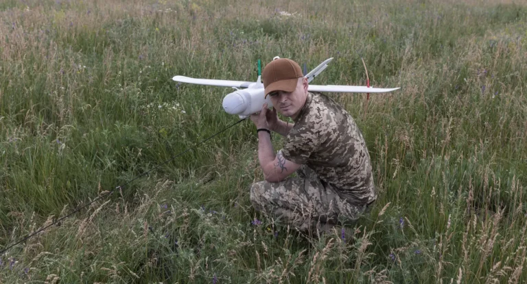 Мешканців Запорізького району закликали не наближатися до збитих дронів