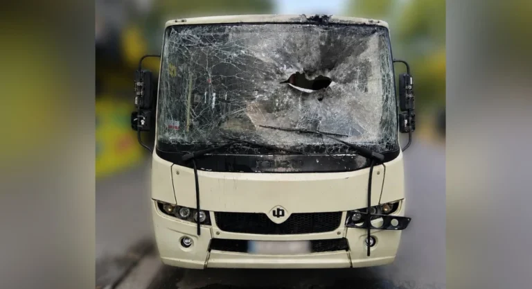 У Херсоні окупанти атакували маршрутку зі скиданням вибухівки з дрона – Шанько