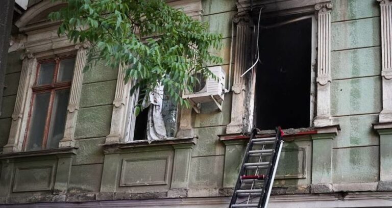 У центрі Одеси сталася пожежа у комунальній квартирі