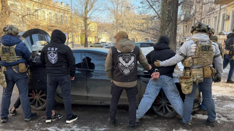В Одесі затримали банду, яка вимагала у людей неіснуючі борги