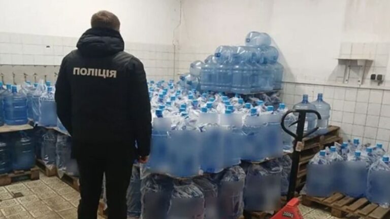 У Миколаєві судитимуть подружжя за продаж очищеної води під час водної кризи