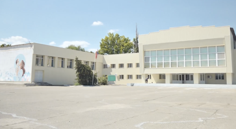 Росіяни заявили про оновлення культурно-розважального центру в Чаплинці