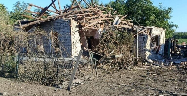 Понад 1000 ударів за добу: у Запоріжжі загинув чоловік, двоє людей поранено