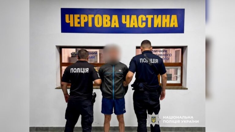 В Одесі чоловік відкрив вогонь по працівниках ТЦК: його затримала поліція