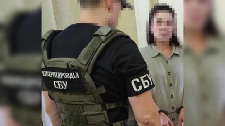 У Миколаєві жінку підозрюють у передачі росіянам координат українських військових