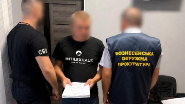 На Миколаївщині посадовця міськради підозрюють у хабарі за вплив на ТЦК
