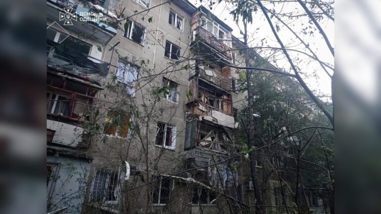 У Білгороді-Дністровському після атаки РФ пошкоджені житлові будинки