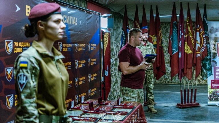 Десантників 79-ї Таврійської бригади відзначили почесними нагородами