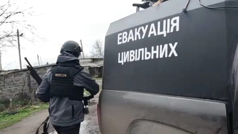 з Сагайдачного евакуювали 82-річну жінку з донькою через атаки російських дронів