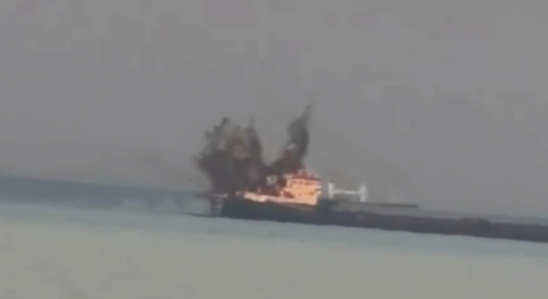 У Чорному морі після атаки РФ загорівся суховантаж під прапором Гвінеї-Бісау