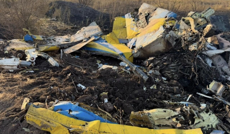 ДБР знайшло пошкоджений “чорний ящик” впалого винищувача МіГ-29 в Одеській області
