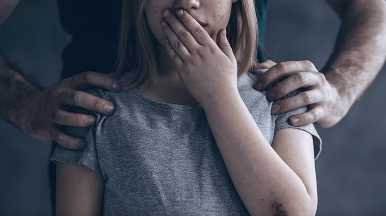 На Одещині в мережі повідомили про затримання чоловіка за підозрою у сексуальному насильстві щодо неповнолітньої