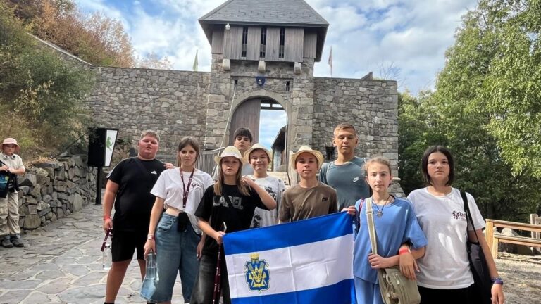 Діти з Херсонської області відвідали літній табір в Угорщині – ОВА