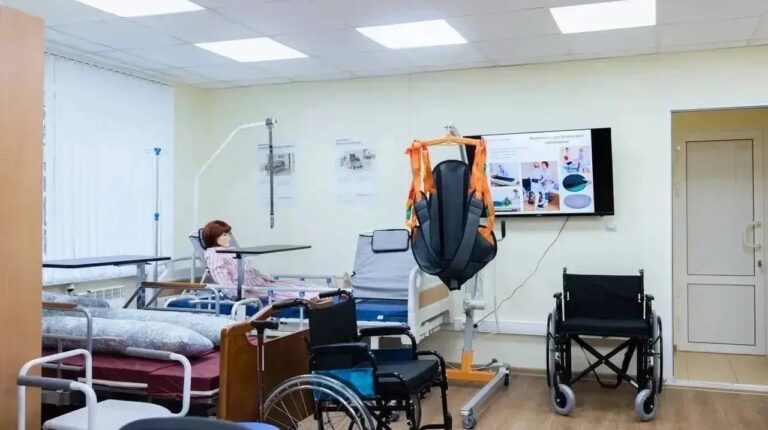 У ТОТ Мелітополя росіяни відкрили безкоштовний прокат засобів реабілітації