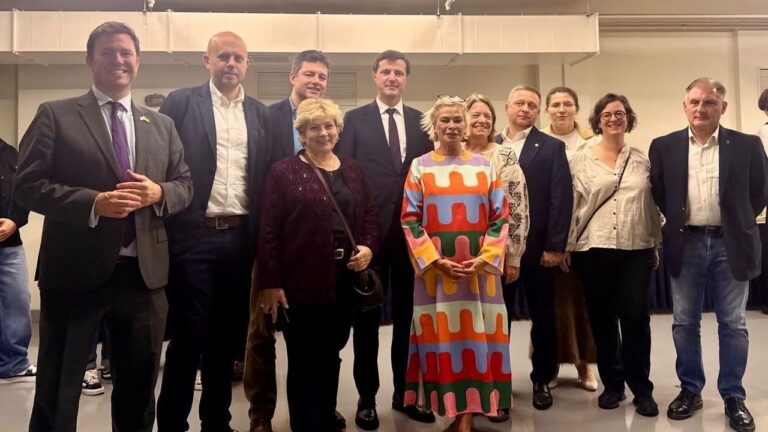 На Херсонщині показали іноземним партнерам результати відновлення агросектору