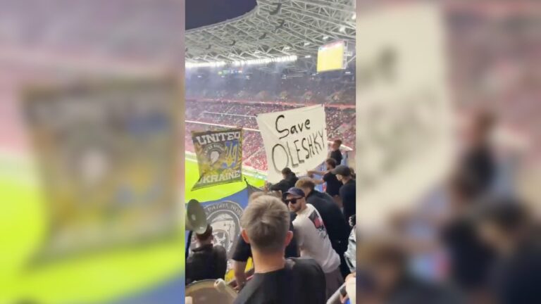 “Save Oleshky”: на матчі Угорщина – Україна вболівальники згадали про кризу в захопленому місті