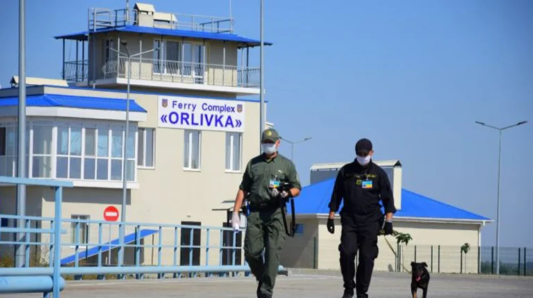 В Одеській області КПП “Орлівка” вночі перебував під обстрілом та припиняв роботу