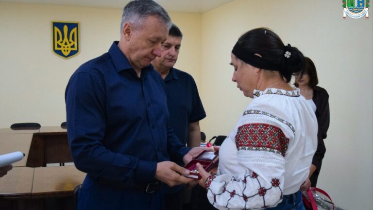 Родинам трьох загиблих Захисників з Ізмаїльщини передали державні нагороди