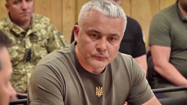 Кіпер відповів на питання щодо паспорта дружини: вона мала громадянство Росії