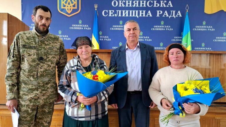 На Одещині родинам двох загиблих захисників передали нагороди
