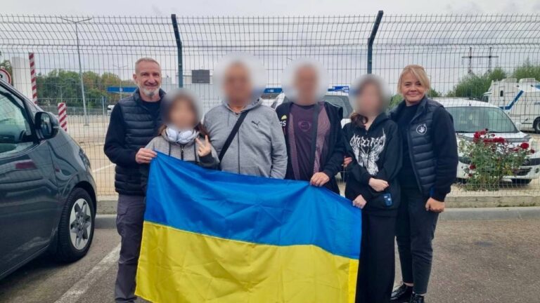 Три родини з Херсонщини повернулися з окупації