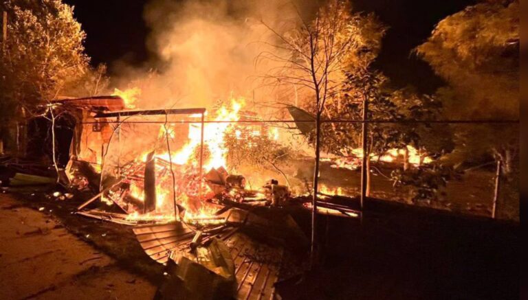 Атака РФ на Одеську область спричинила масштабні пожежі: у трьох районах немає світла