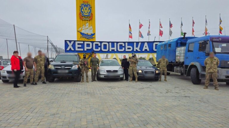 Литва передала партію автомобілів Силам оборони у Херсонській області