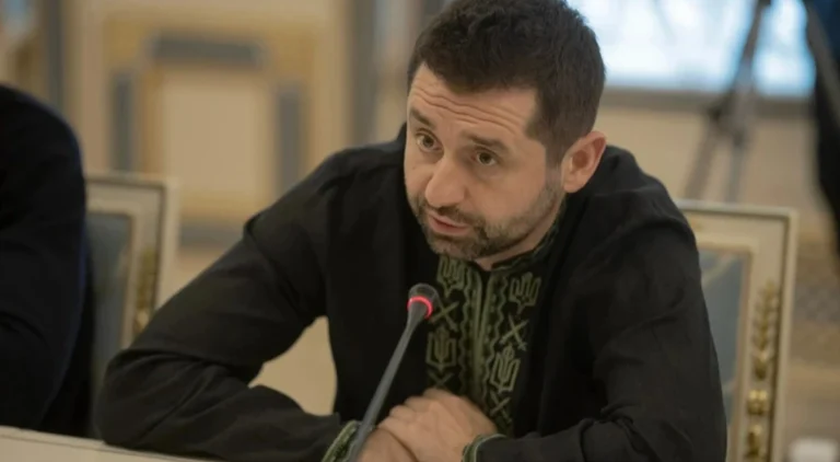 Голова фракції “Слуга народу” анонсував позитивні зміни в гуманітарній ситуації в Олешках