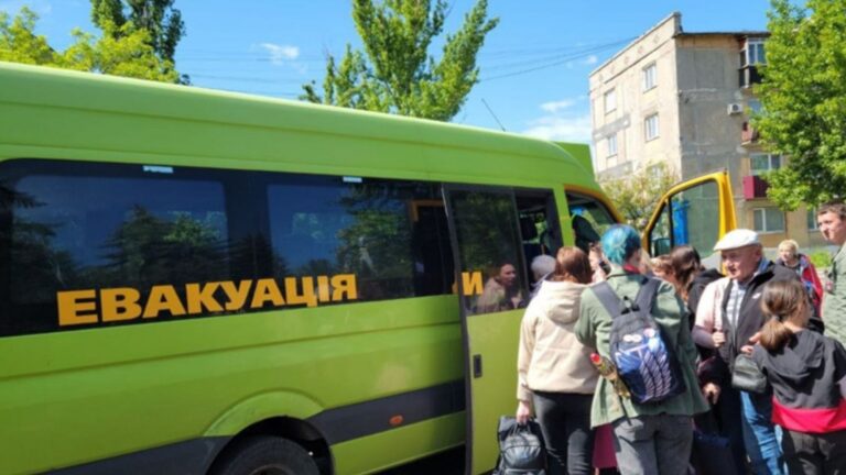 У вересні з небезпечних районів Херсонщини вивезли понад 250 осіб – ОВА