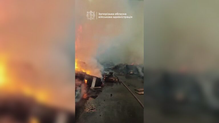 Росія вдарила по складському приміщенню в Запоріжжі: є тяжко поранений