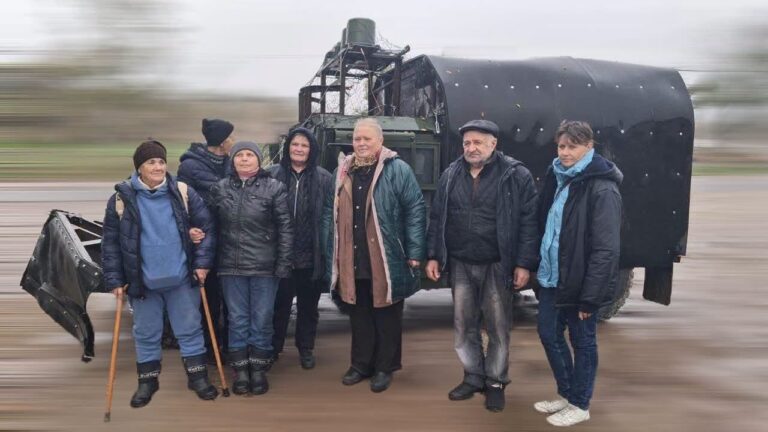 Із прифронтового Берислава на Херсонщині евакуювали ще сімох людей