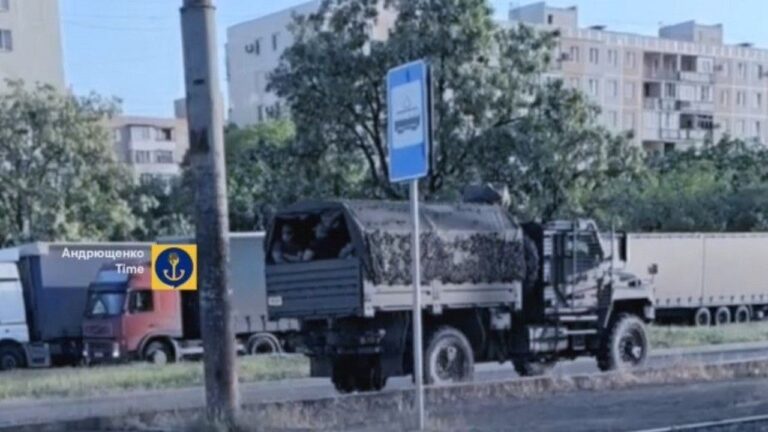 Росіяни збільшили перекидання військових вантажів через Приазов’я – Андрющенко