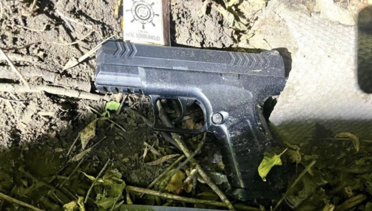 У Первомайську судитимуть підлітка за постріл з пневматичної зброї в око 15-річній дівчині